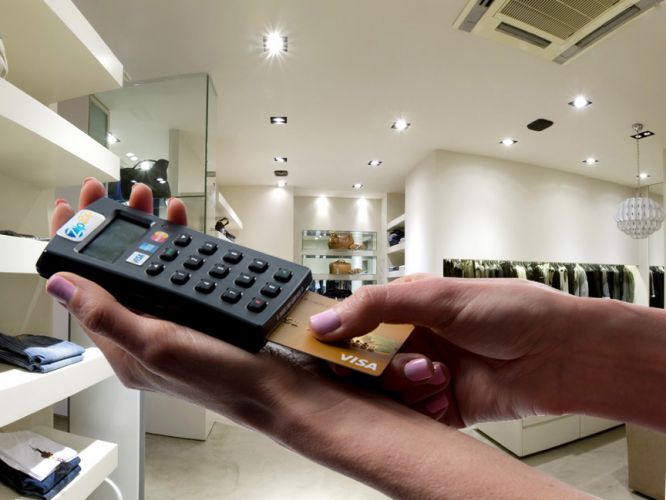 ZipZap mpos-device-being-used-in-a-transaction